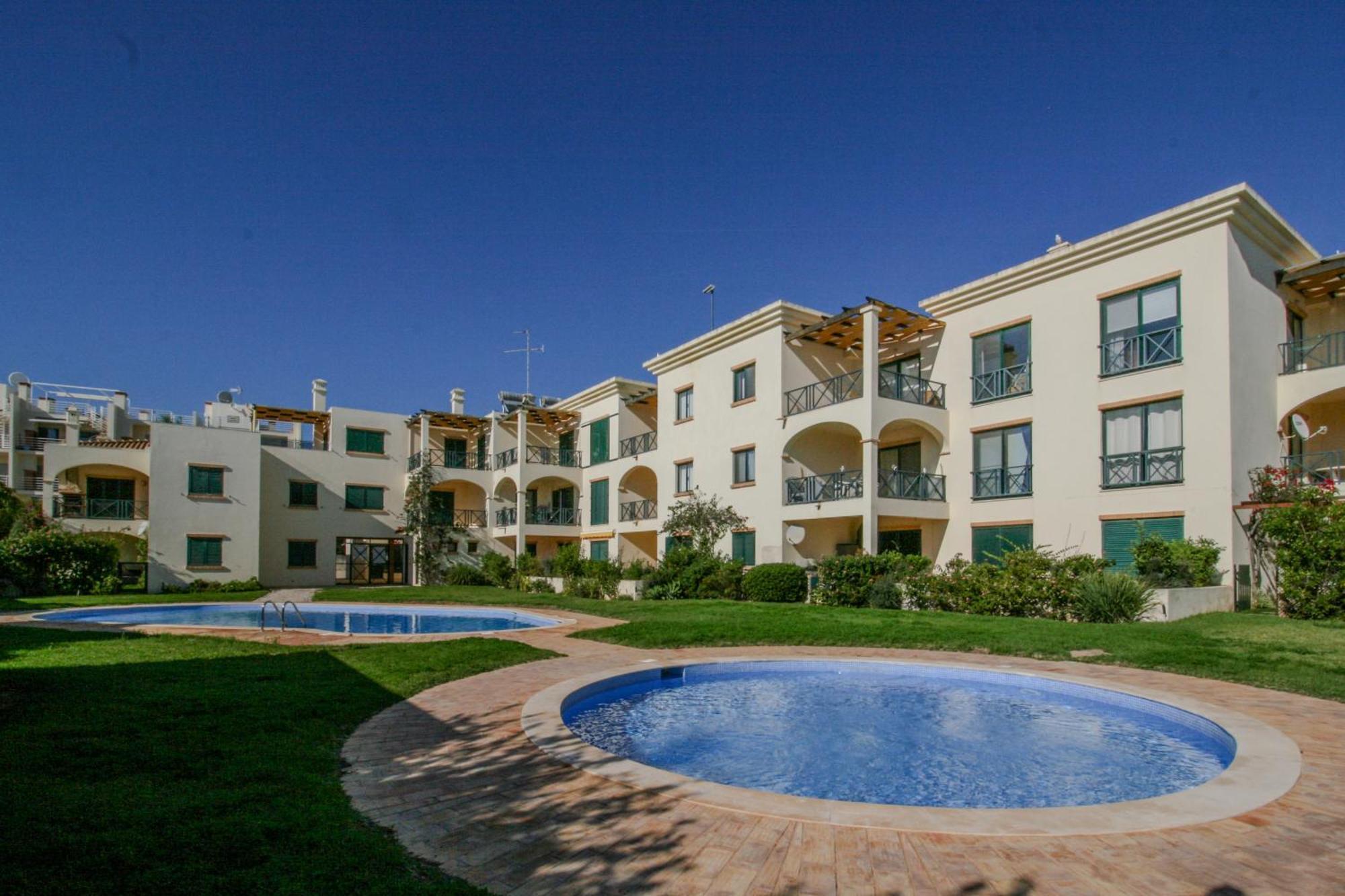 Flh Olhos D' Agua With Pool Apartamento